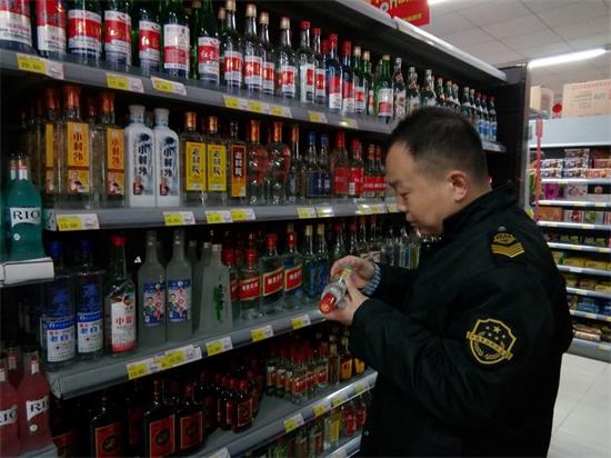 金乡县羊山镇食药监所开展食品流通环节专项检查